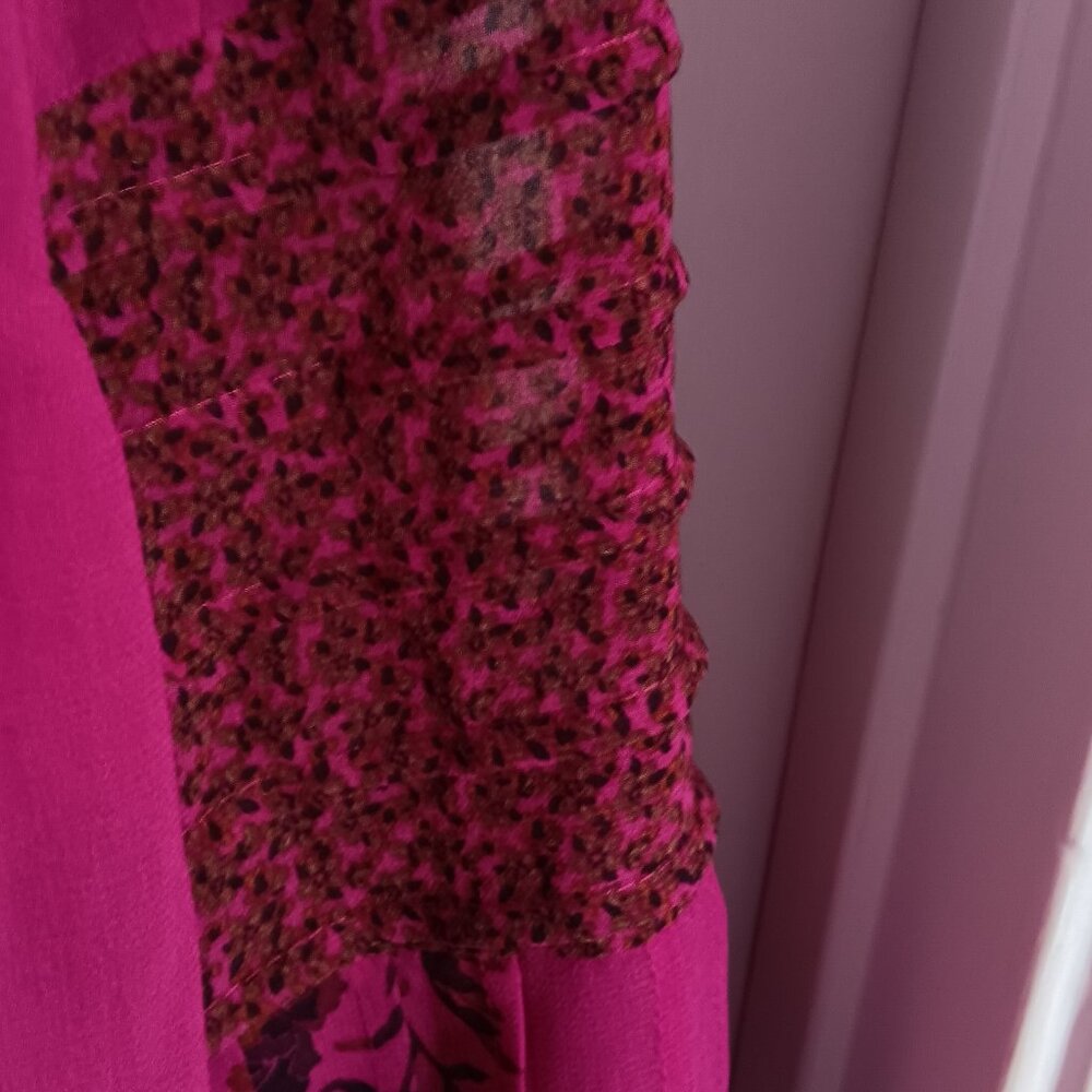 Daniel Rainn Women's Size Medium Boho Magenta and Black Pull Over Top NWT - Picture 6 of 7